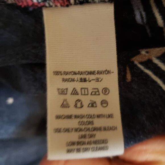 Free People Floral Sleeveless Wrap Tunic Top Size Small Black & Red - Picture 12 of 16